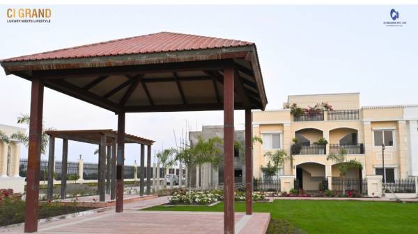 Others ci-grand Others