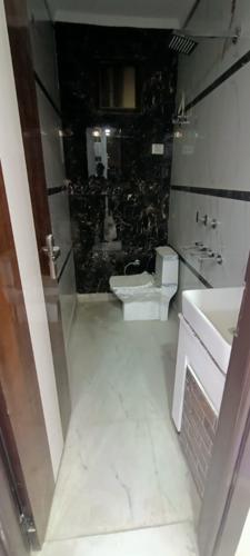  affordable-and-luxury-homes Bathroom