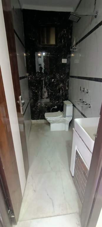 affordable and luxury homes Bathroom