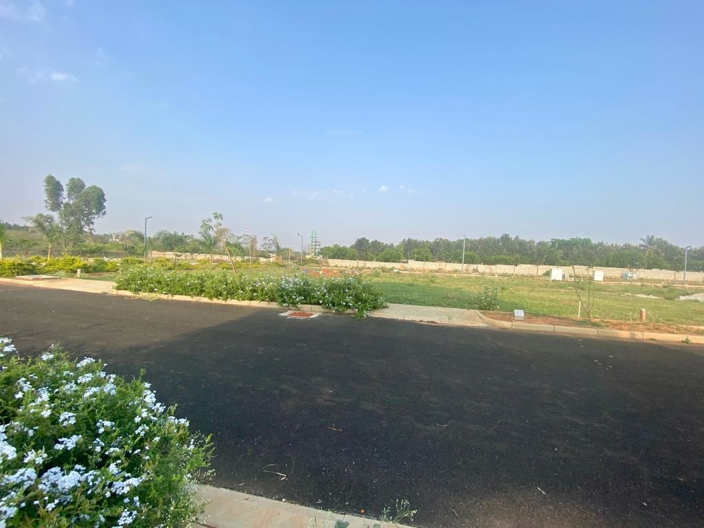  avani lakeview Plot