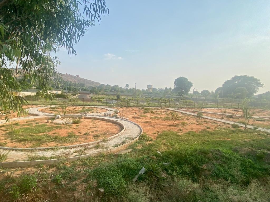  avani lakeview Plot