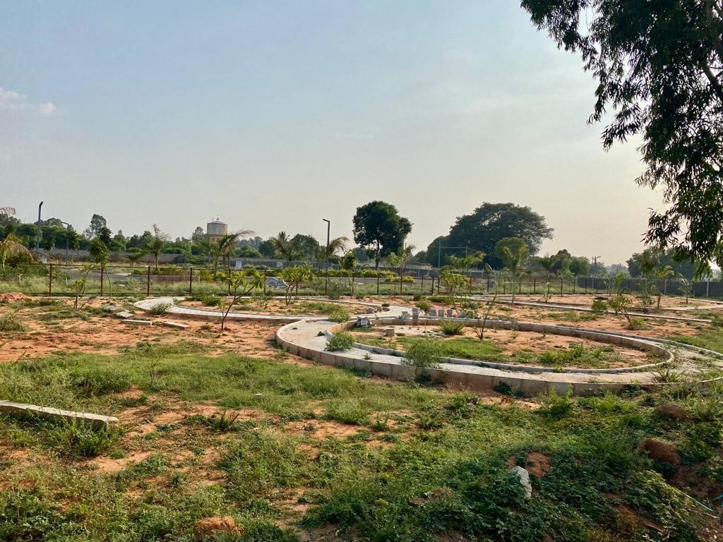  avani lakeview Plot