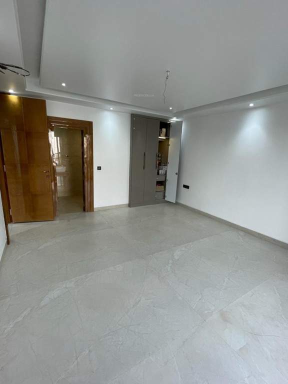  luxury floors Bedroom