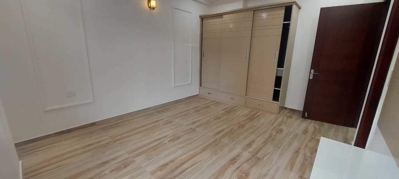  kamra Bedroom