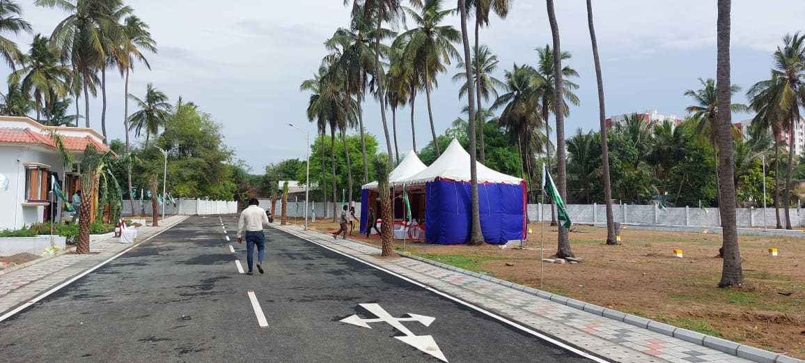  janani kandhan kottam Plot