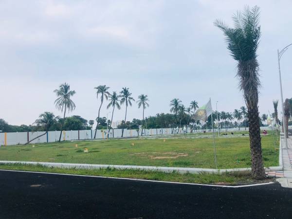  janani-kandhan-kottam Plot