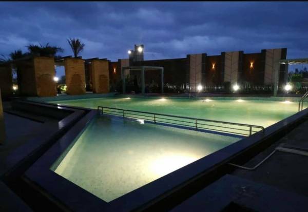  golden-valley Swimming Pool