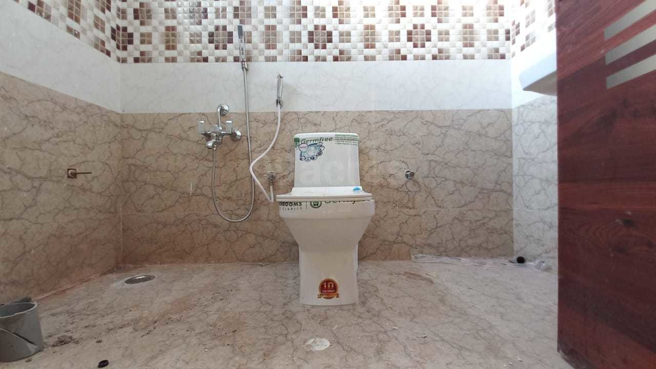  residency Bathroom