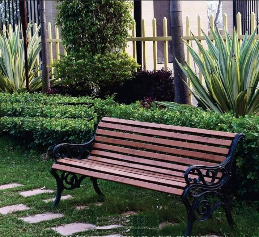  the villagio farmhouse Senior Citizen Siteout