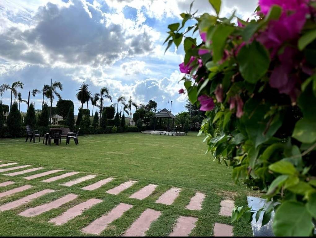  the villagio farmhouse Plot