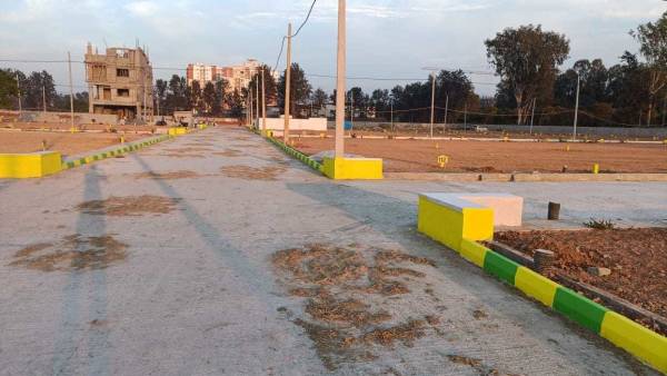  prakruthi-gardeniaa Plot