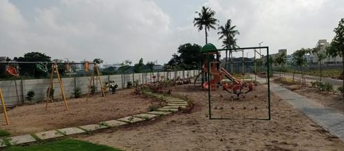 noombal-garden Children's play area