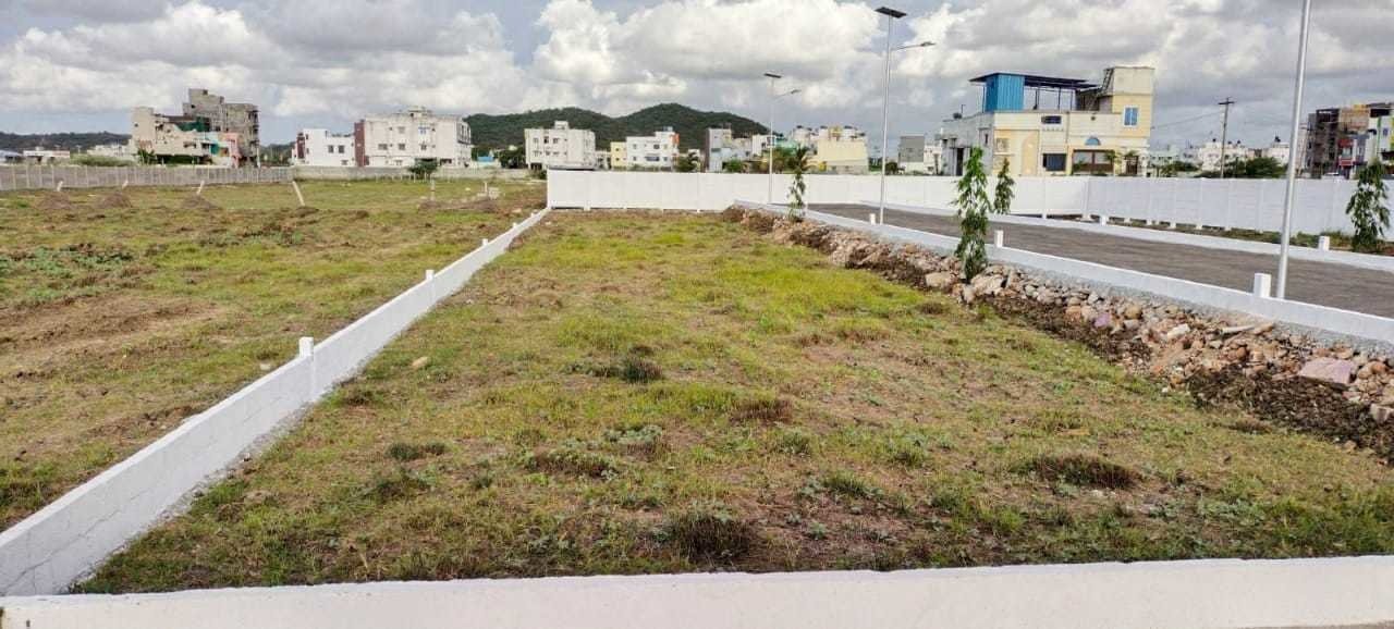  akan avenue Plot