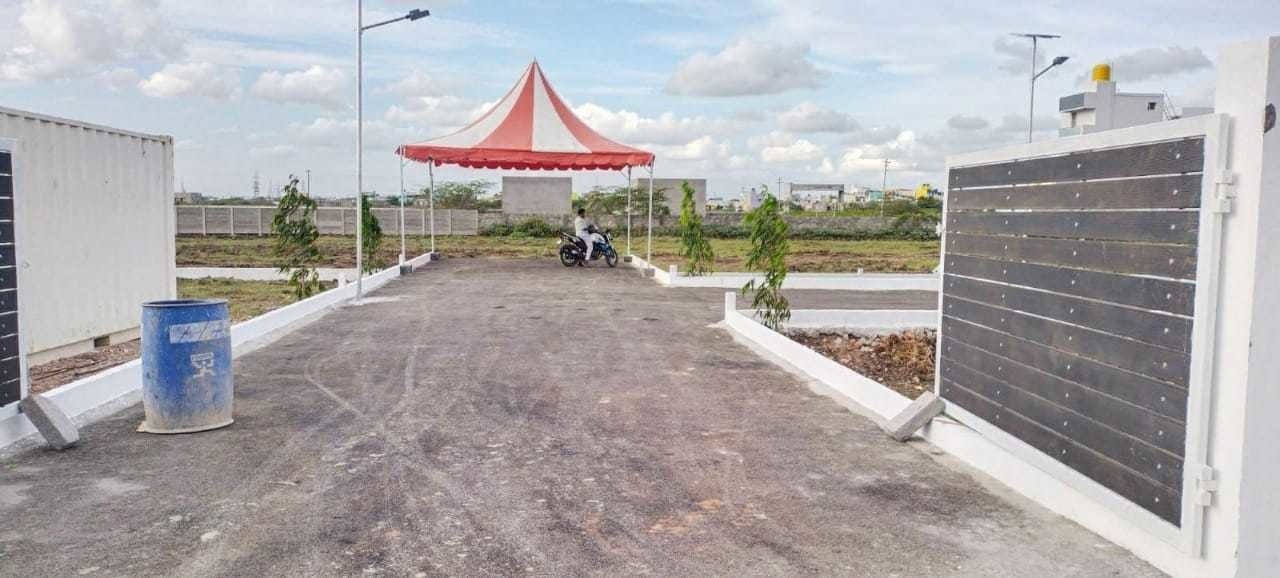  akan avenue Plot