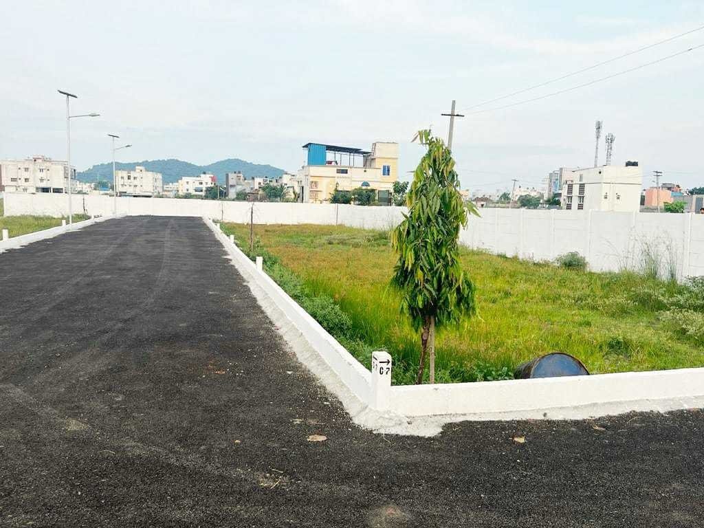  akan avenue Plot