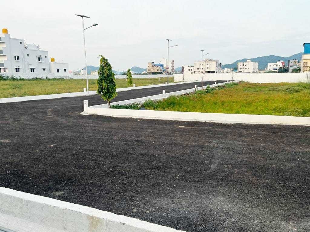  akan avenue Plot