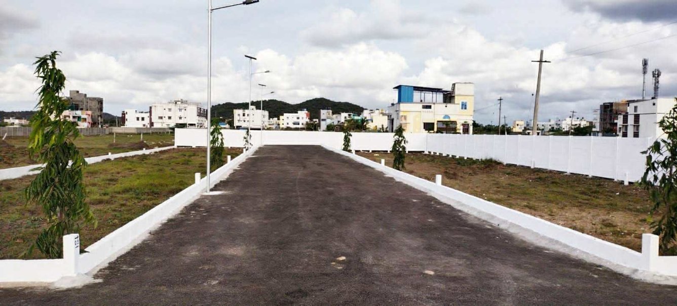  akan avenue Plot