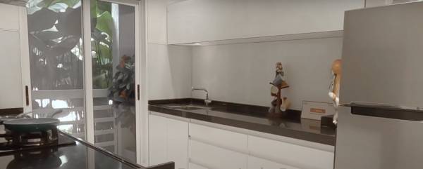  mahavir-spring-daffodils-p3 Kitchen