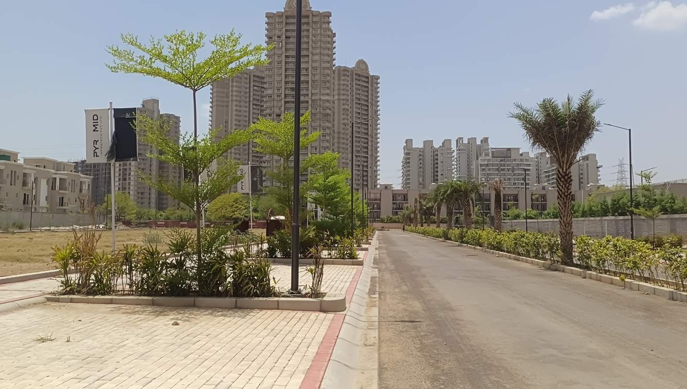  imperial estate Internal Roads & Footpaths