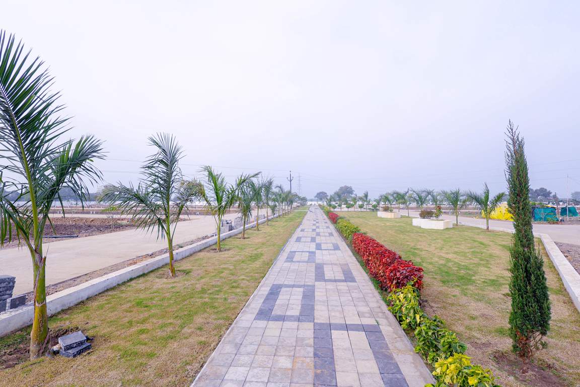  om swapn city Plot