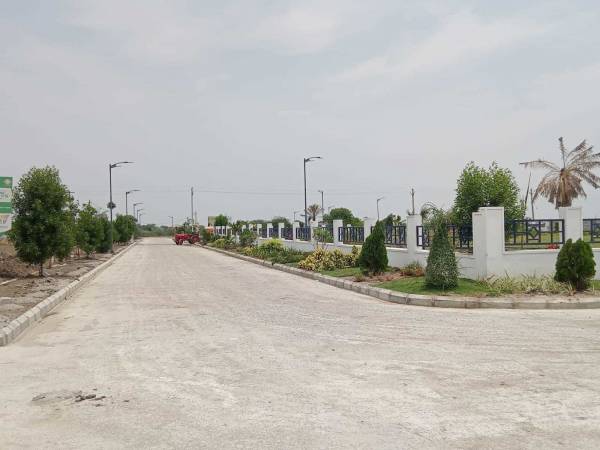  west-city-grand Plot