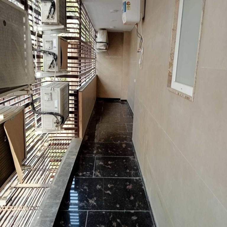  padam luxury home punjabi bagh Balcony