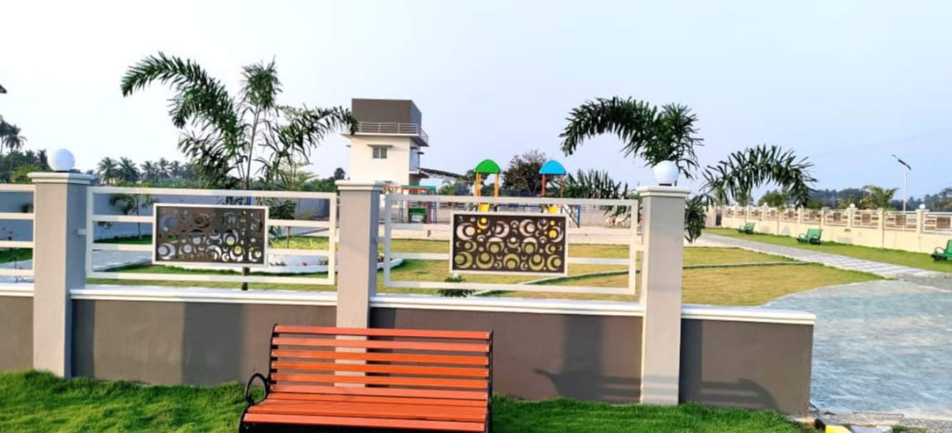  royal village Children's play area