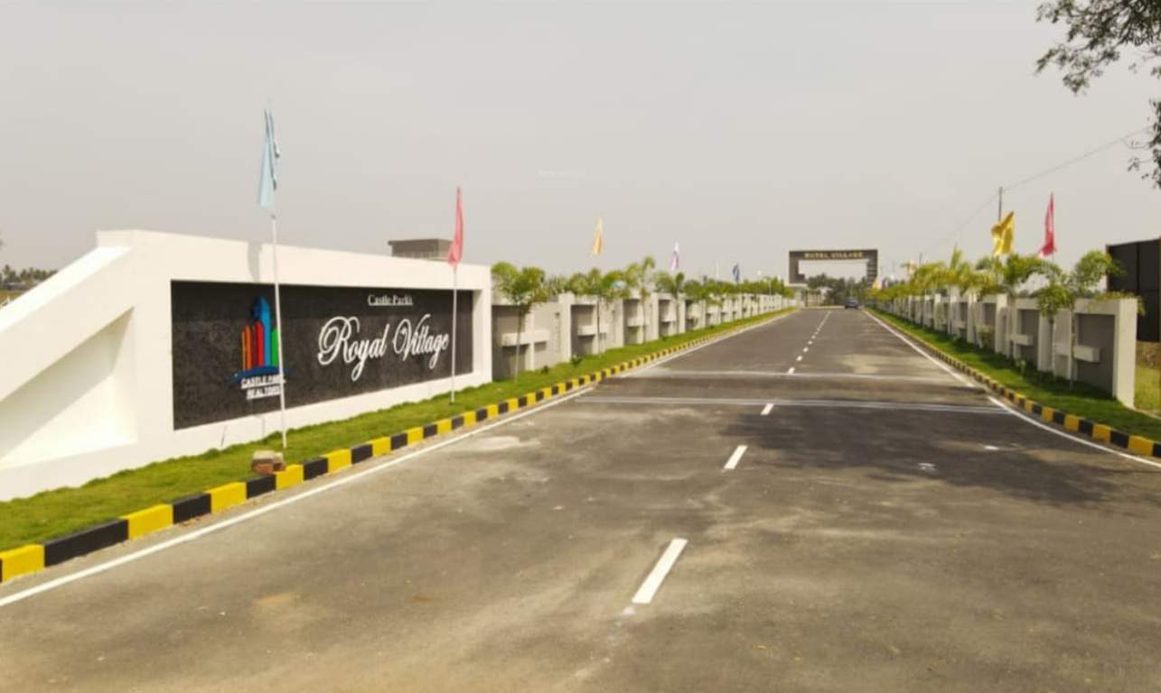  royal village Internal Roads