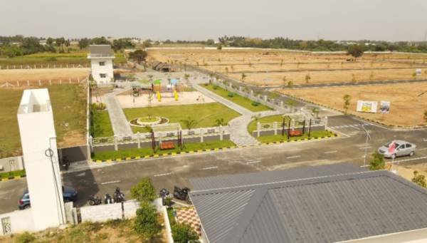 Plot royal-village Plot