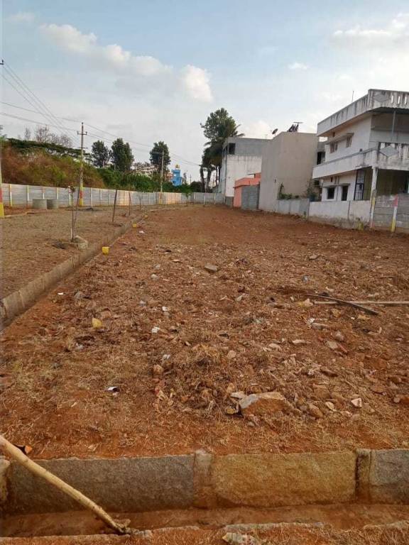  maruthi layout Plot