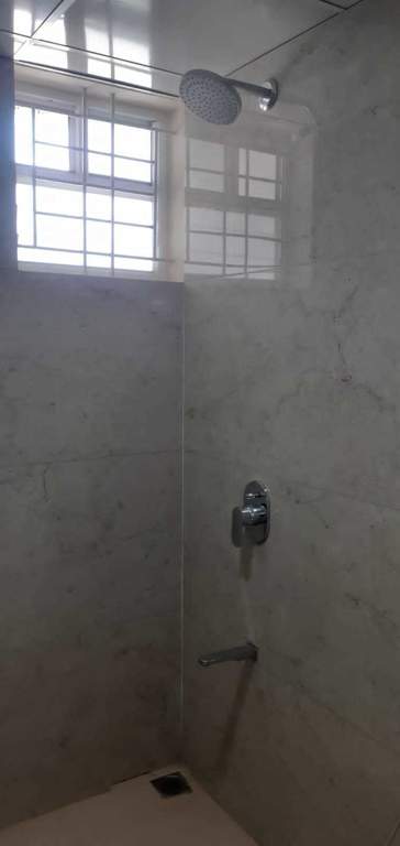  aradhra Bathroom