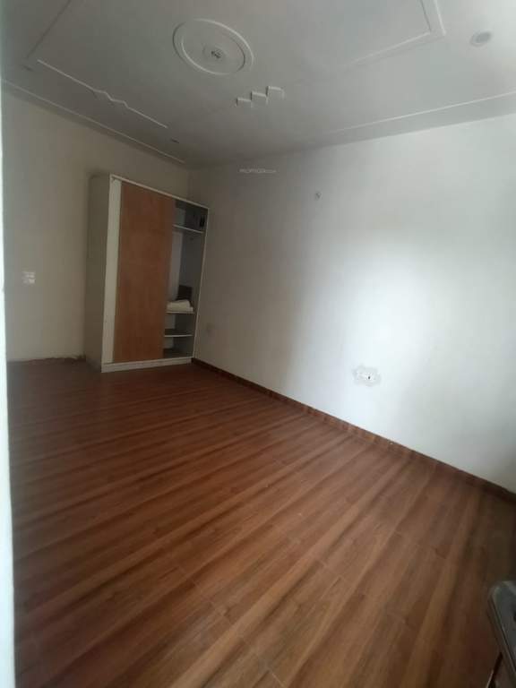  newly independent floor Bedroom