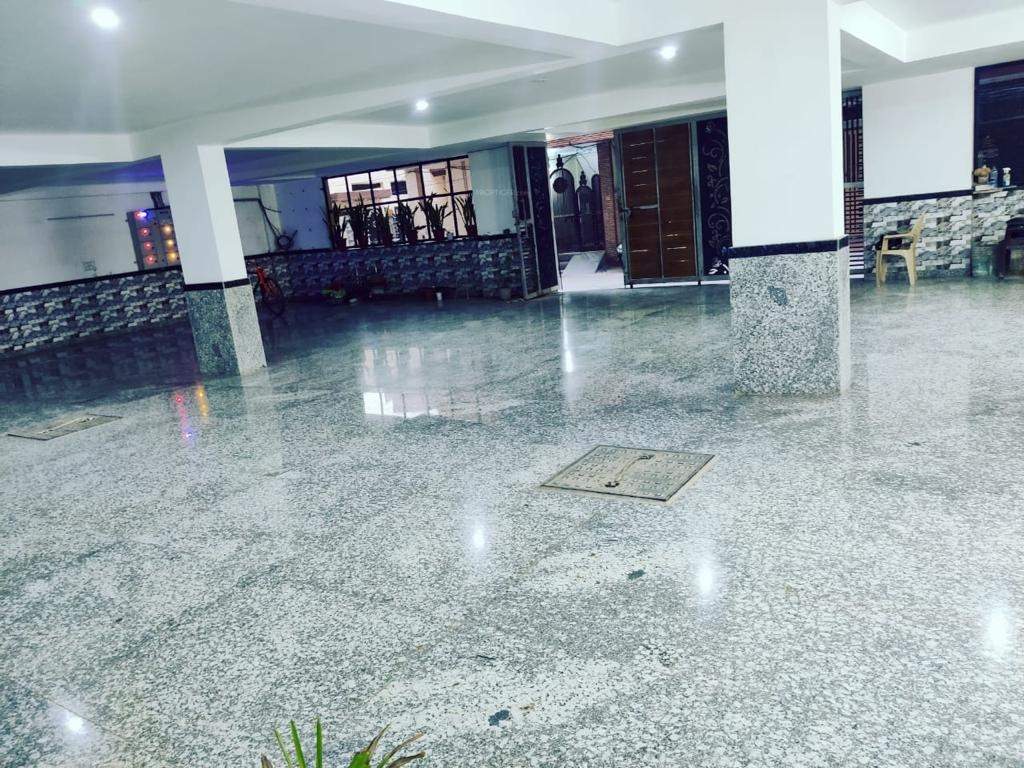  independent floor Car Parking