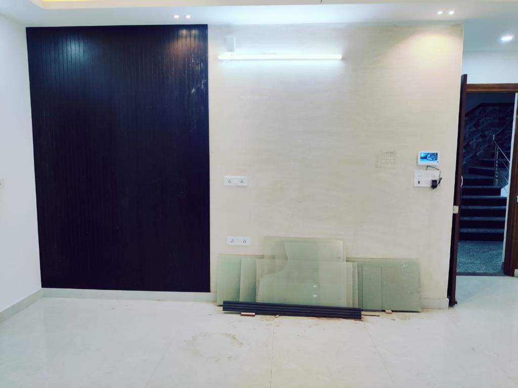  independent floor Living Area