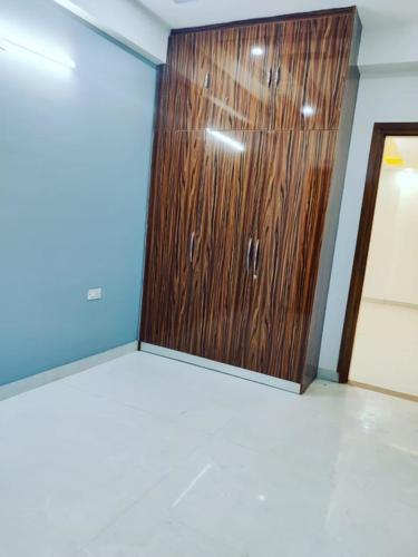  independent-floor Living Area