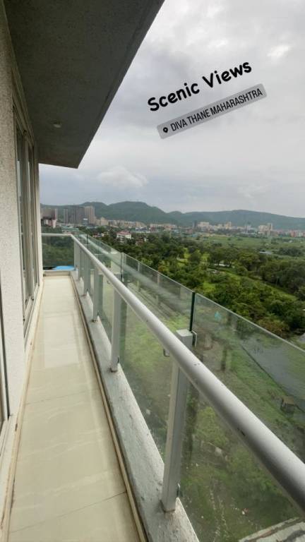  amber ellance Balcony