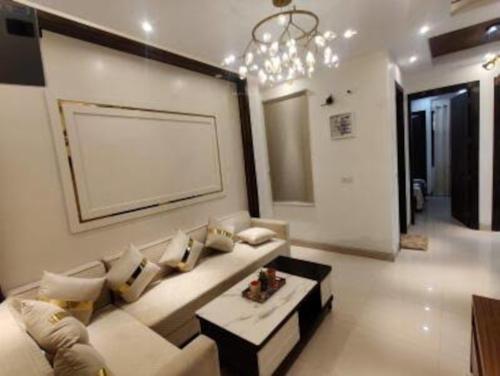  luxurious-floors Living Area