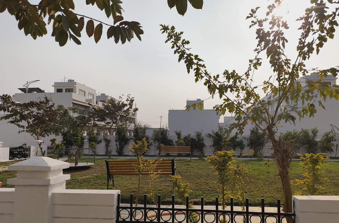 sun city Landscaped Gardens