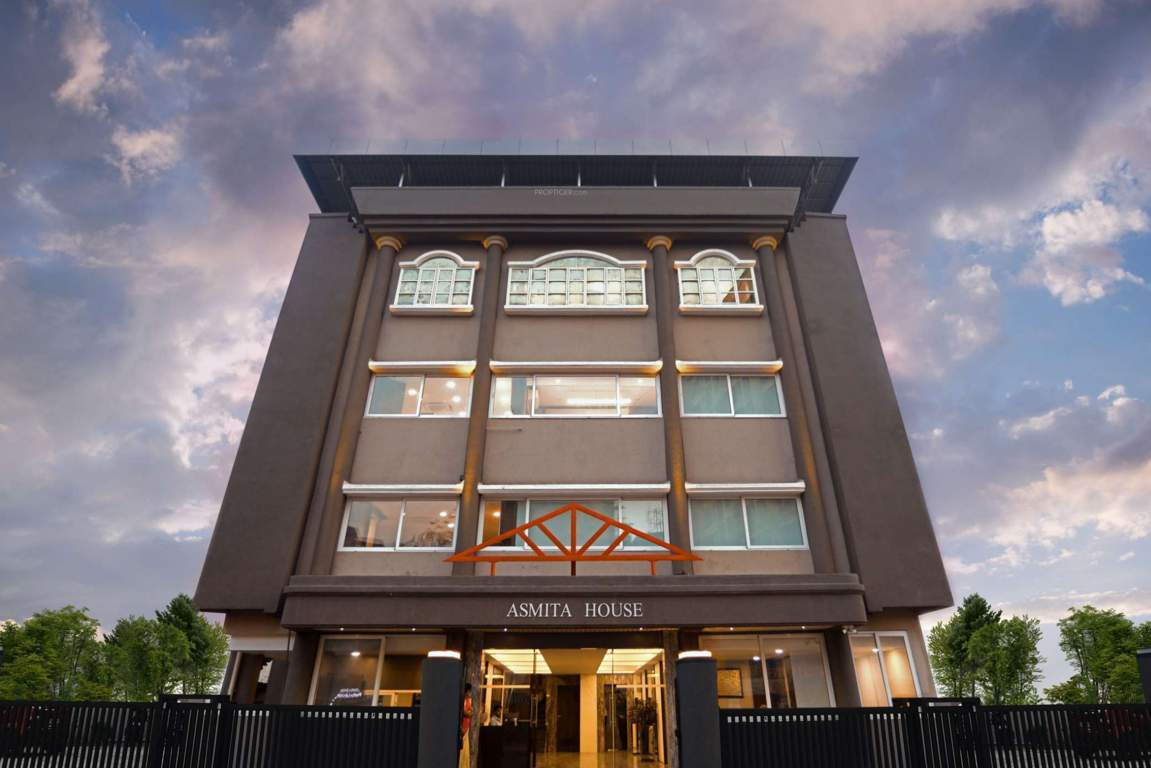  grand maison Club House