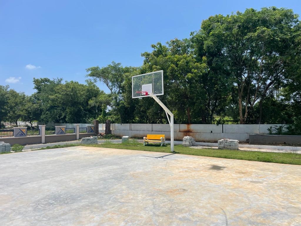  golden breeze 4 Plot