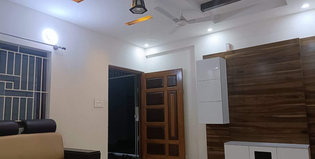  venchar grandeur Living Area