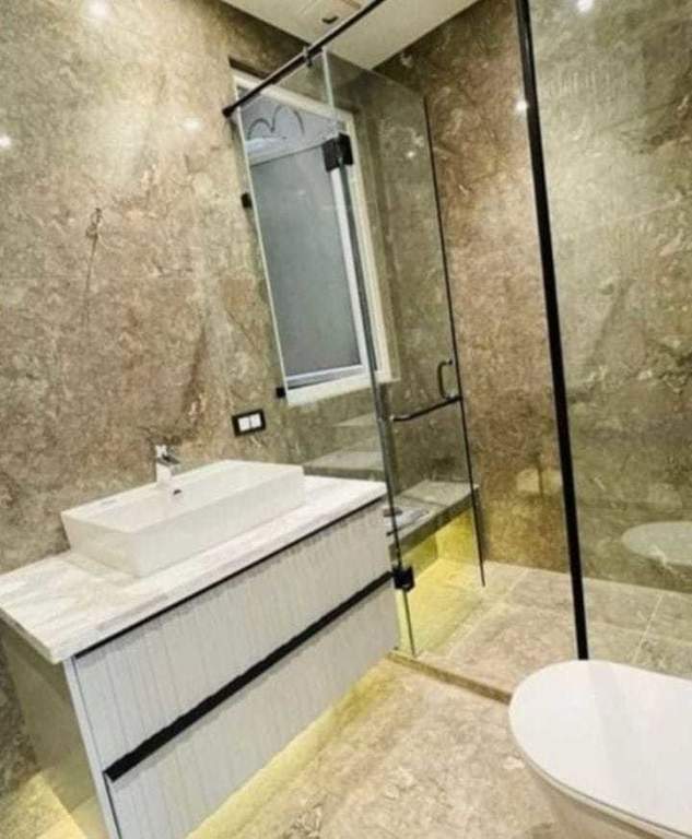  whitehousz mayfield garden floors Bathroom