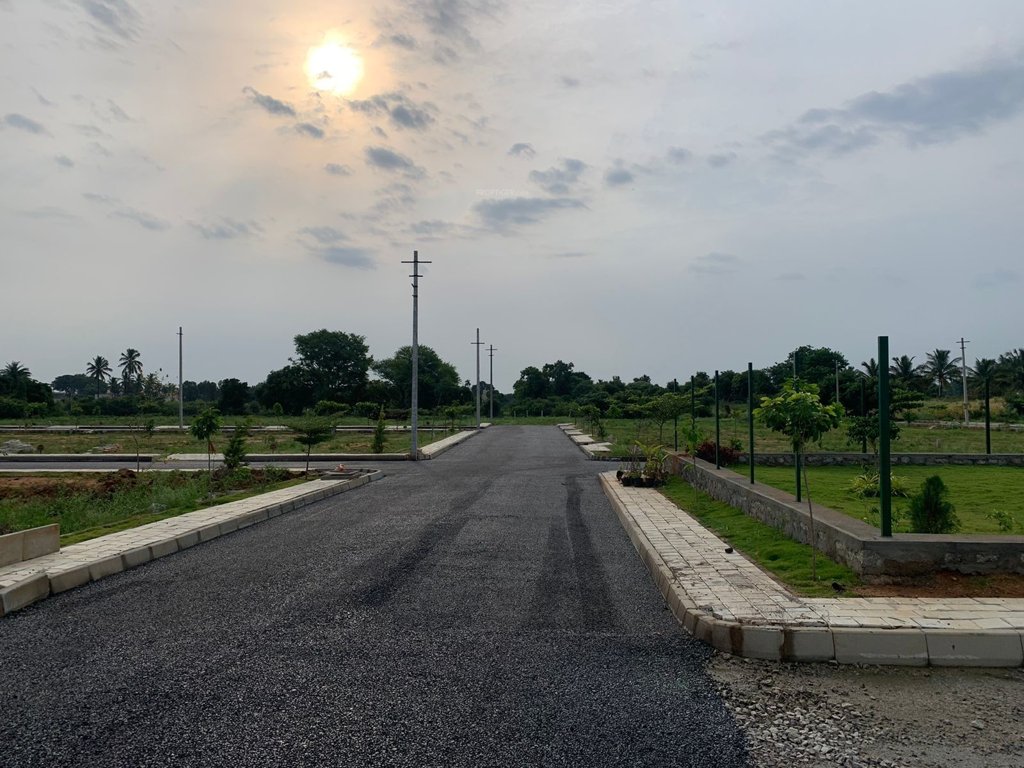  sri rama kuteera Plot