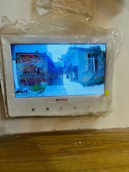 Others god-gift-appartment- Others