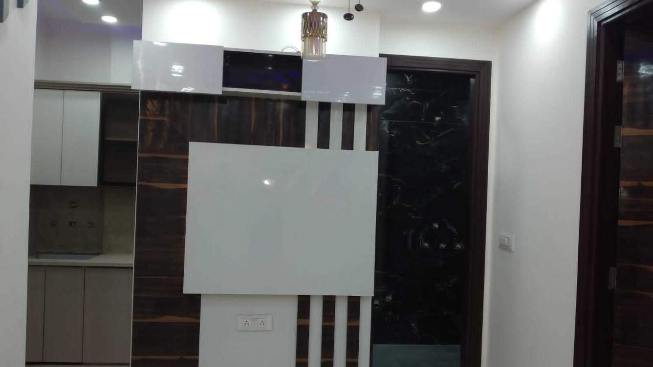  om sai metro view floors Living Area