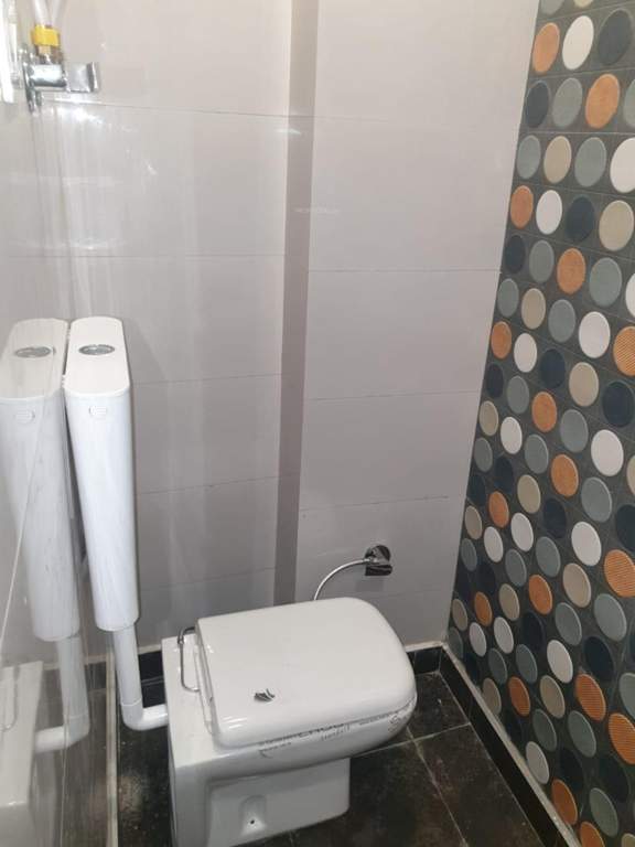  om sai affordable floors Bathroom