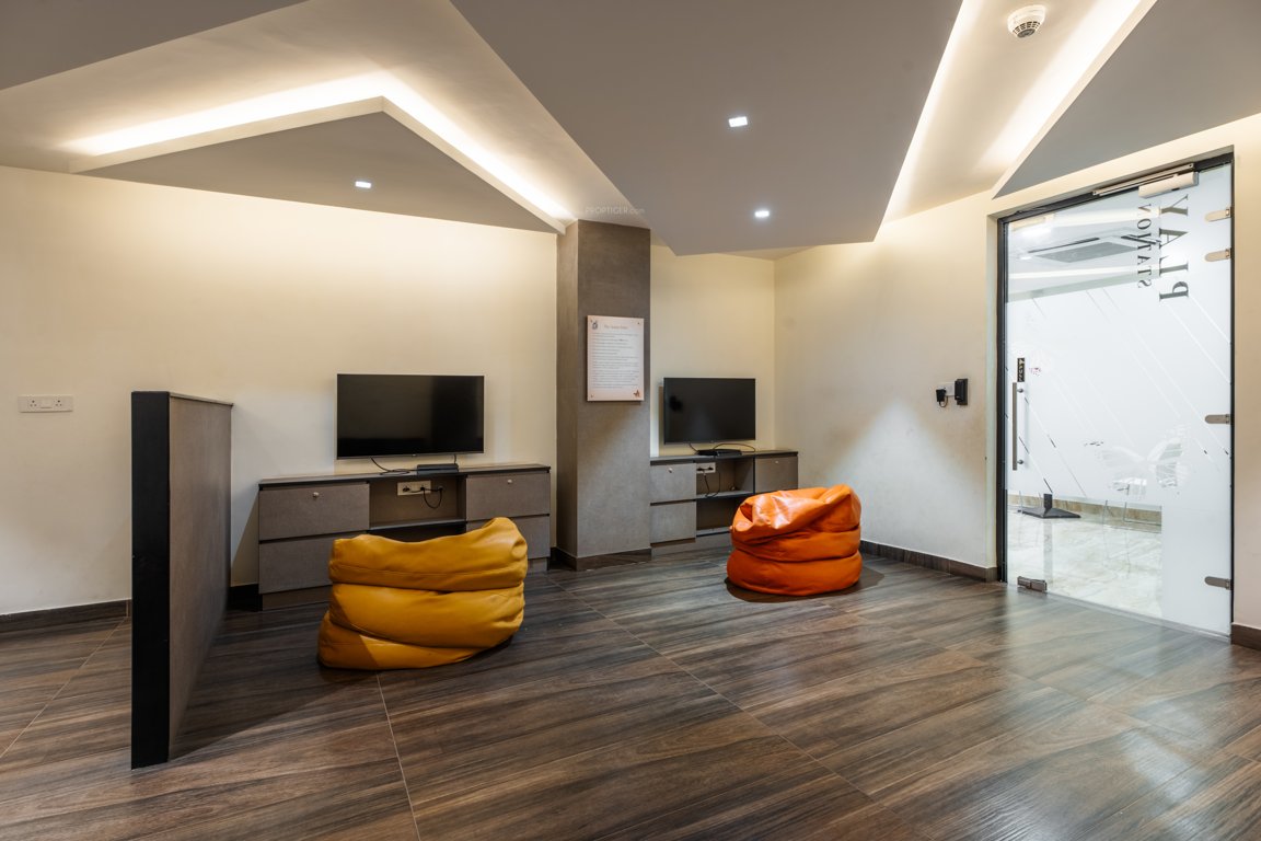  maple sky residences at navin s starwood towers Others