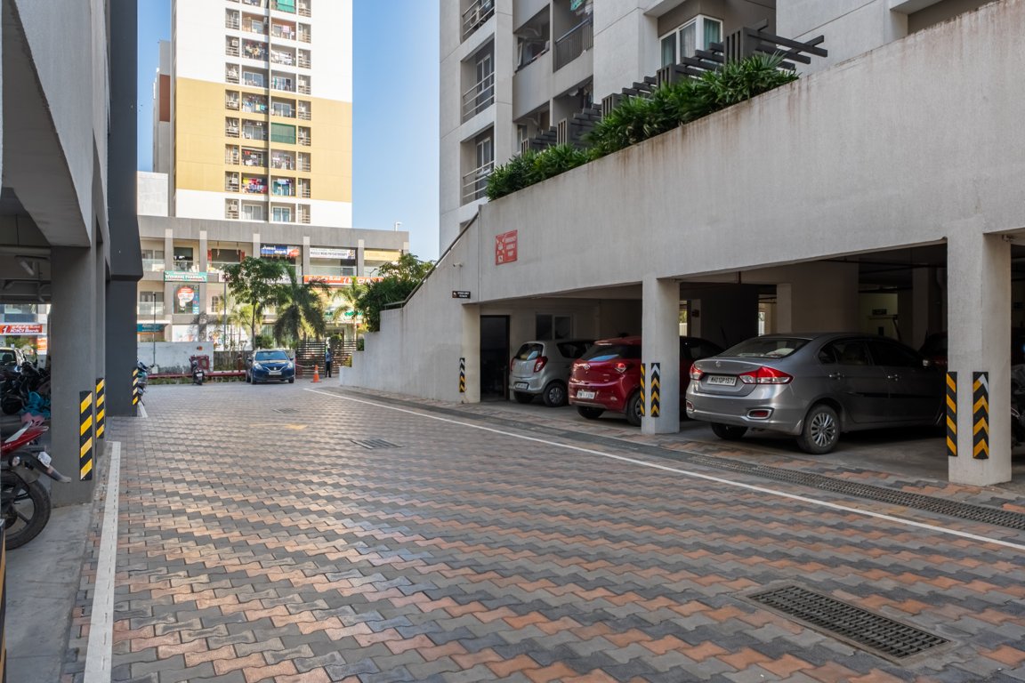  maple sky residences at navin s starwood towers Others