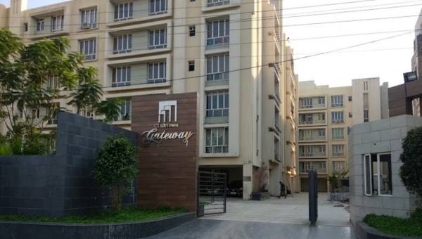  clubtown-gate-way Elevation