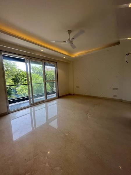  floors-two Living Area